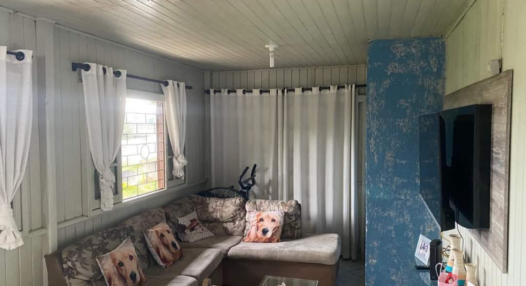 Imagem Casa com 6 Quartos à Venda, 140 m² em São Francisco - Criciúma Imagem Casa com 6 Quartos à Venda, 140 m² em São Francisco - Criciúma