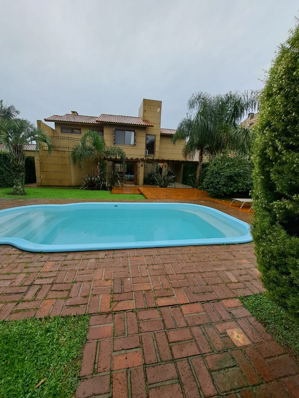 Imagem Casa com 3 Quartos à Venda, 300 m²em Laranjal - Pelotas