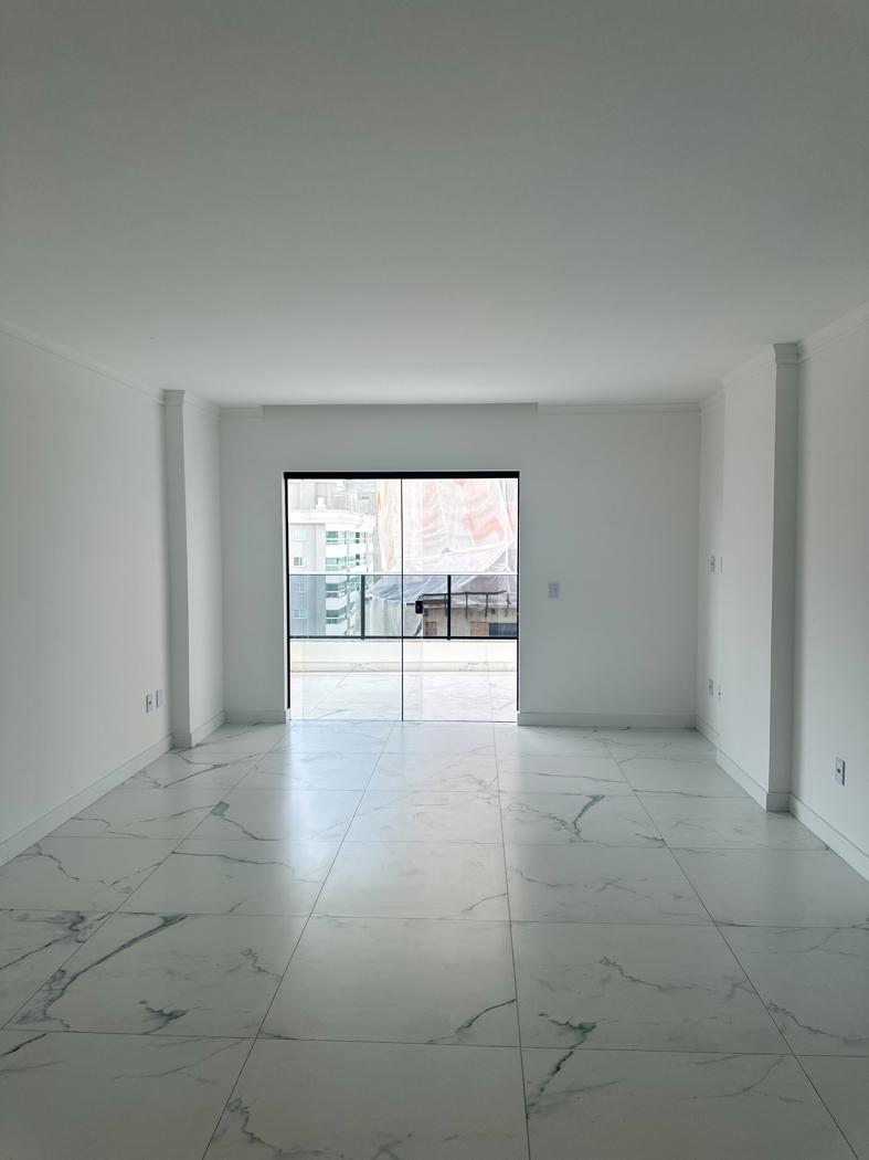 Apartamento com 3 Quartos à Venda, 130 m² em Meia Praia - Itapema