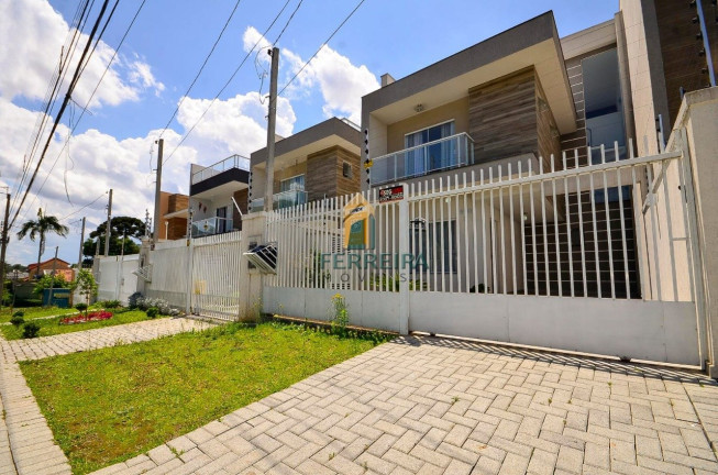 Imagem Sobrado com 3 Quartos à Venda,  em Santa Cândida - Curitiba
