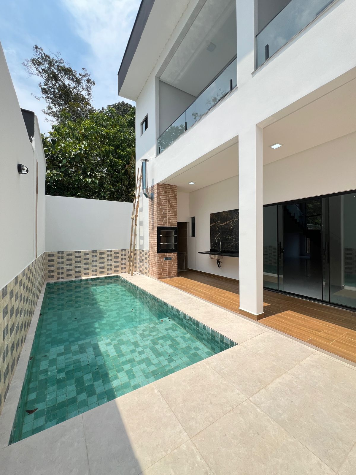 Imagem Casa de Condomínio com 4 Quartos à Venda, 368 m²em Ponta Negra - Manaus