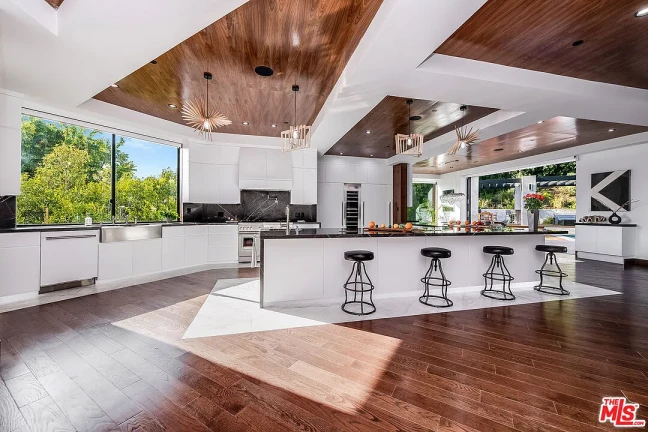 Imagem Casa de Condomínio com 5 Quartos à Venda, 796 m²em Alphaville Residencial Um - Barueri