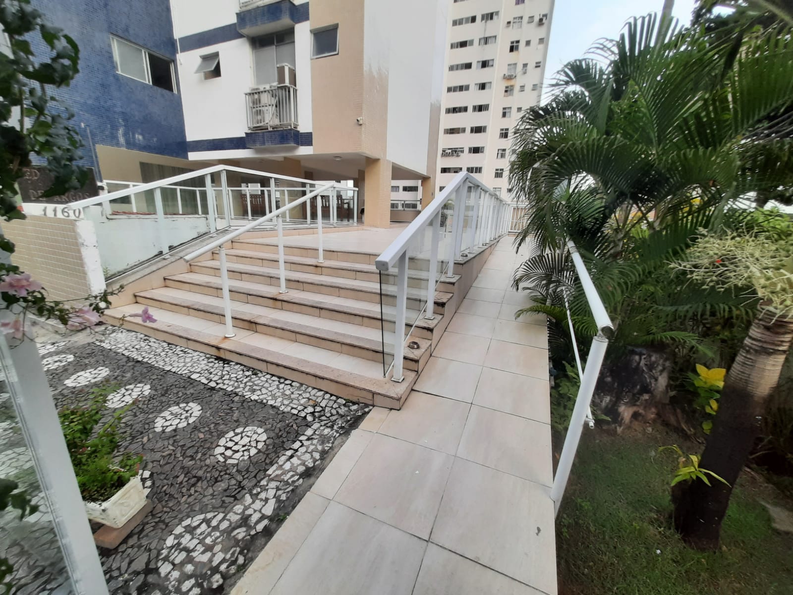 Imagem Apartamento com 4 Quartos à Venda, 122 m²em Pituba - Salvador Imagem Apartamento com 4 Quartos à Venda, 122 m²em Pituba - Salvador
