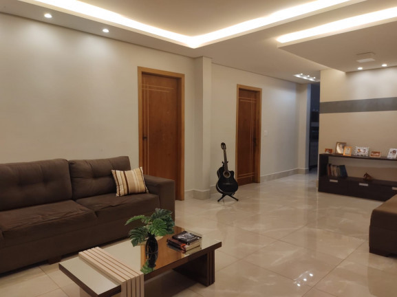 Imagem Casa com 4 Quartos à Venda, 180 m² em Jardim das Cascatas - Aparecida de Goiânia