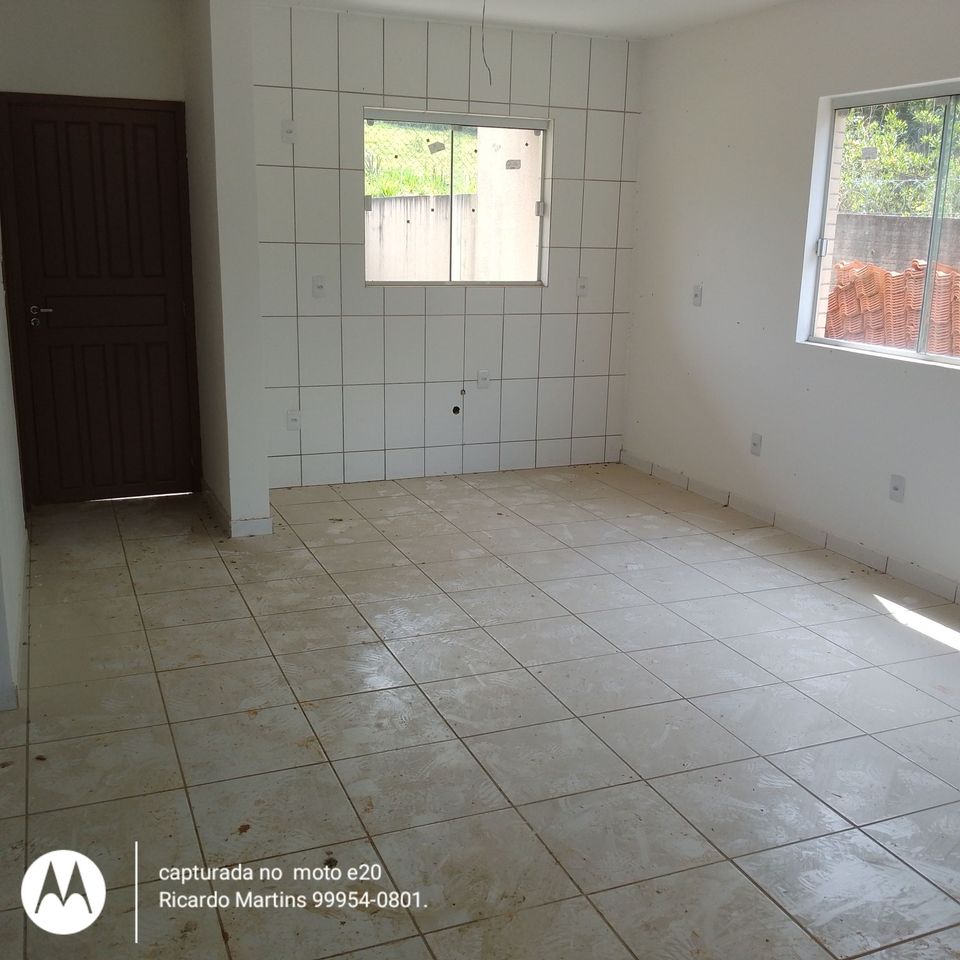 Imagem Casa com 2 Quartos à Venda, 60 m² em Demboski - Criciúma Imagem Casa com 2 Quartos à Venda, 60 m² em Demboski - Criciúma