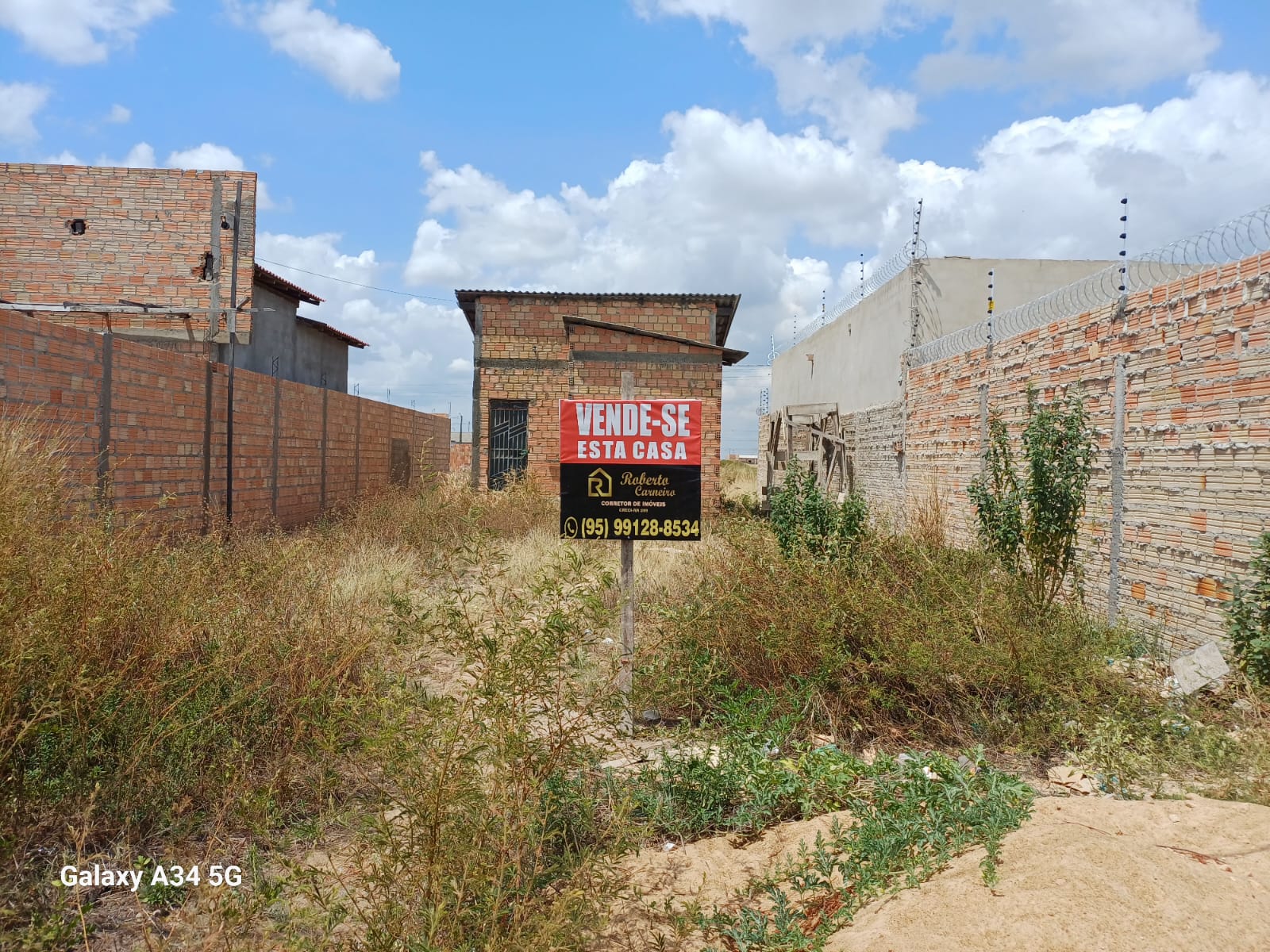 Casa com 1 Quarto à Venda, 60 m²em Laura Moreira - Boa Vista