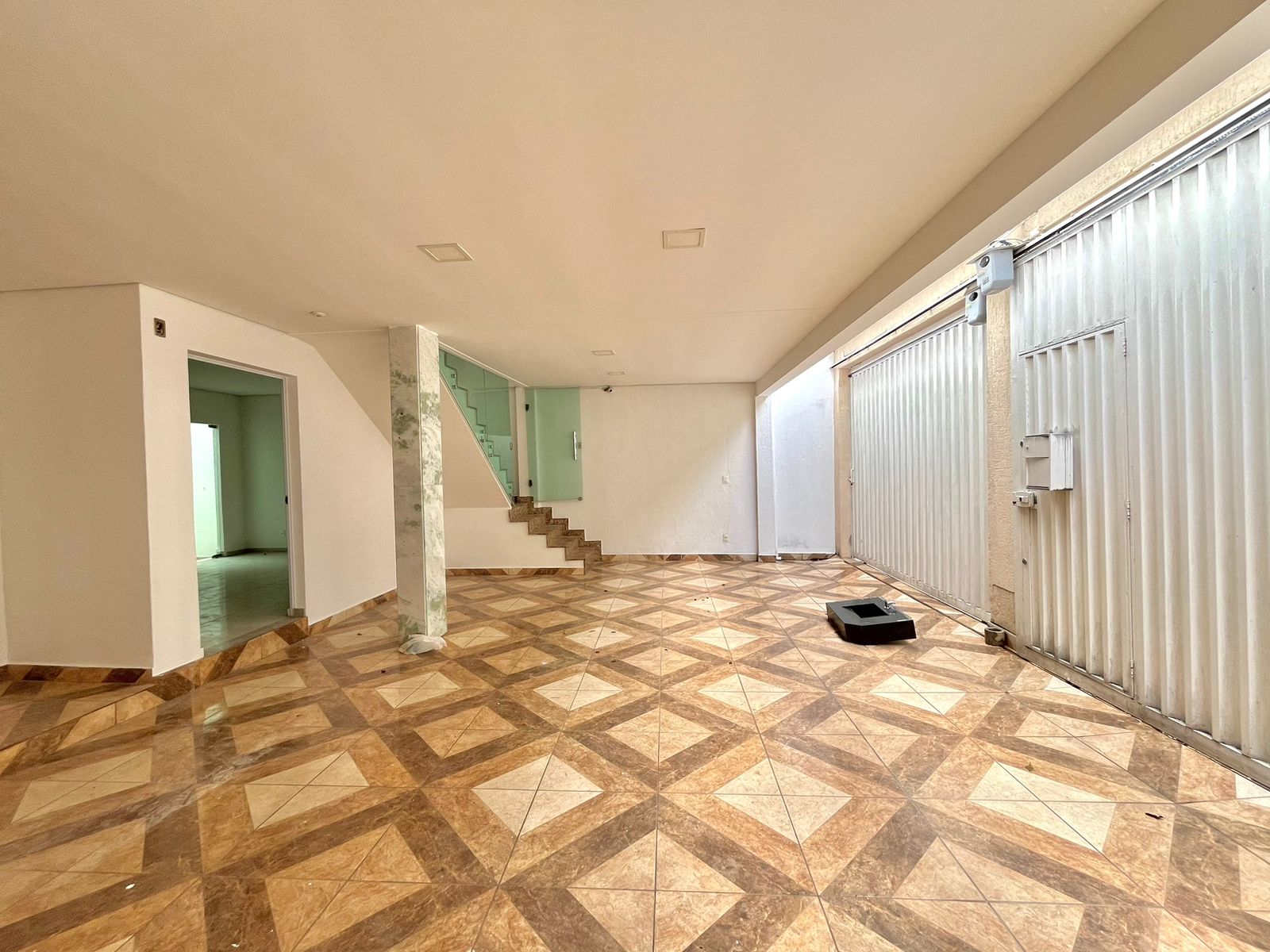 Imagem Casa com 4 Quartos à Venda, 220 m²em Rio Branco - Belo Horizonte