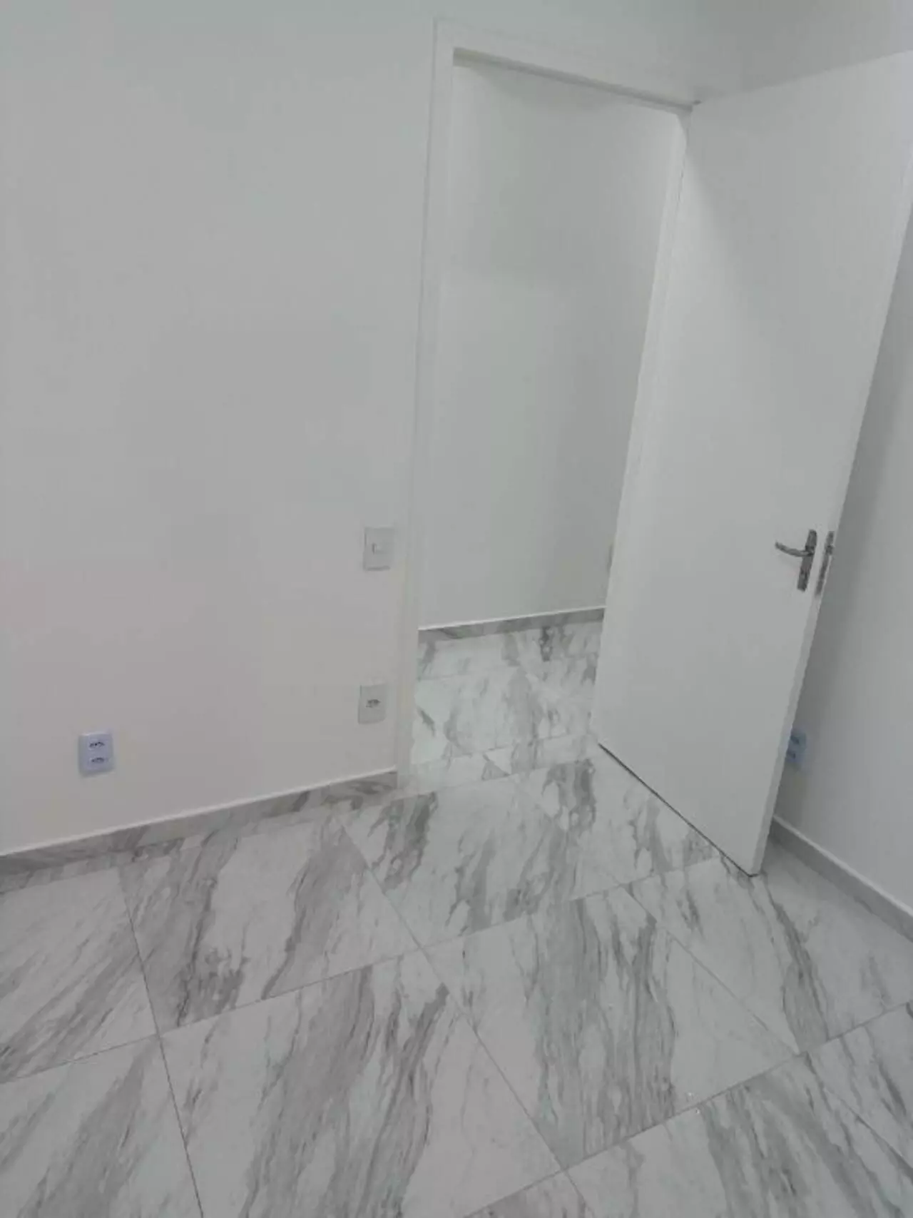 Imagem Sala Comercial à Venda ou Locação, 74 m²em Vila Olímpia - São Paulo Imagem Sala Comercial à Venda ou Locação, 74 m²em Vila Olímpia - São Paulo