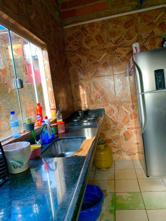 Imagem Casa com 3 Quartos à Venda,  em Parque Anhangüera II - Goiânia