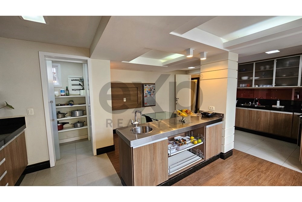 Imagem Casa de Condomínio com 4 Quartos à Venda, 285 m² em Itaipava - Petrópolis