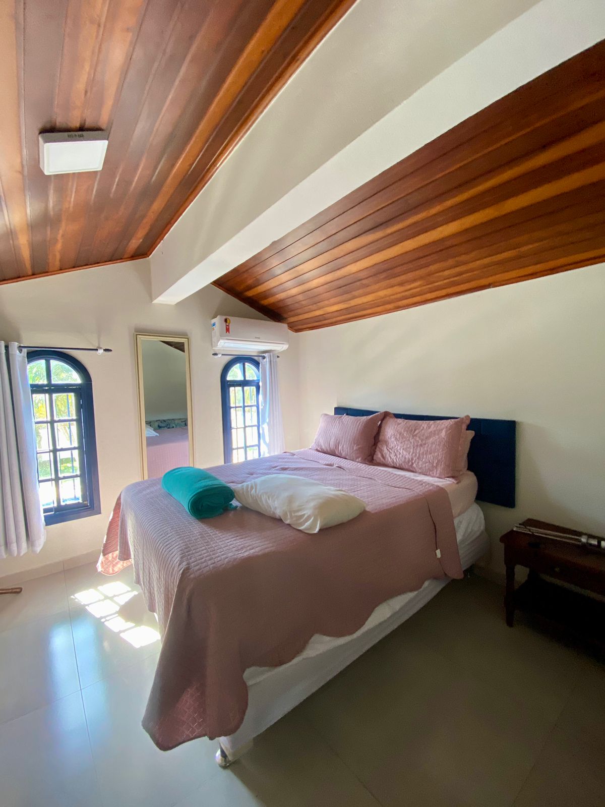 Imagem Casa de Condomínio com 4 Quartos à Venda, 160 m²em Massaguaçu - Caraguatatuba