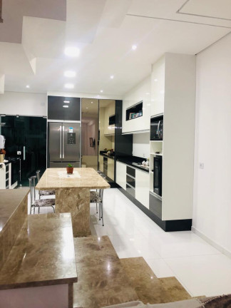 Imagem Casa com 3 Quartos à Venda, 130 m² em Jardim Maria de Lourdes - Guarulhos