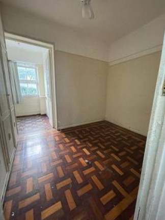 Imagem Apartamento com 2 Quartos à Venda, 65 m² em Copacabana - Rio de Janeiro