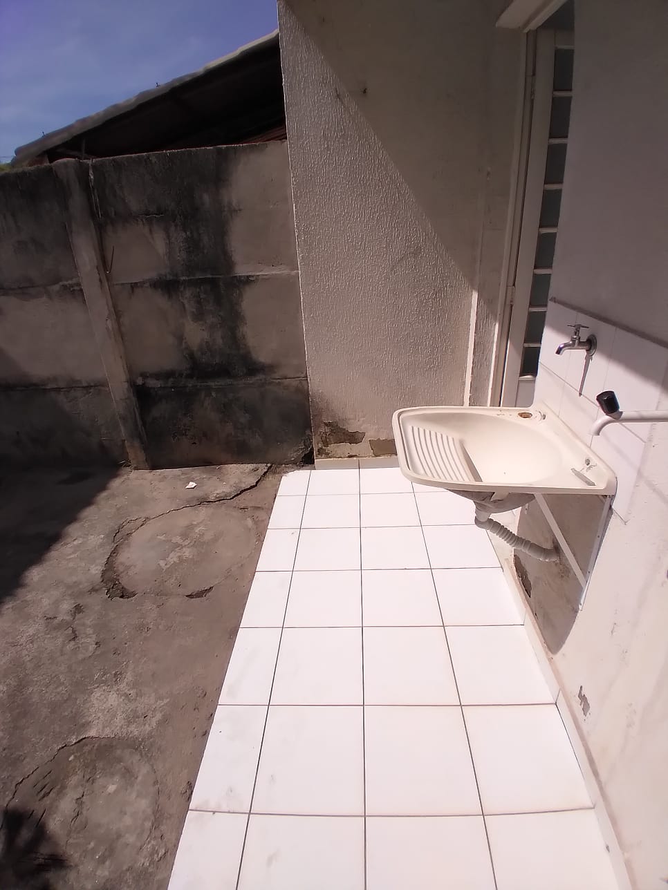 Imagem Casa com 2 Quartos para Alugar, 57 m²em Campo Alegre - Nova Iguaçu