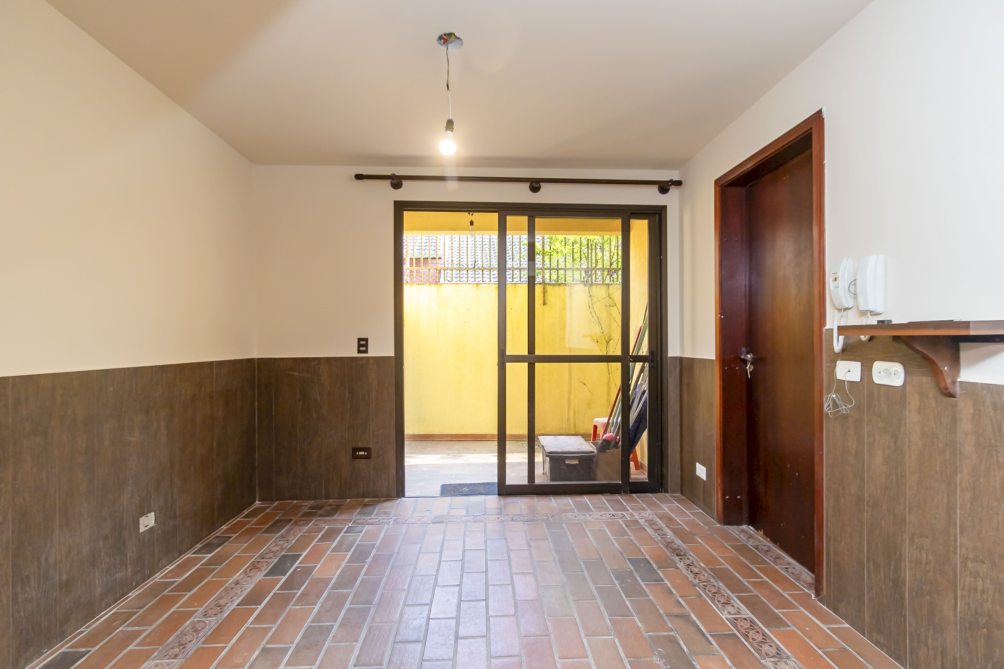 Imagem Sobrado com 3 Quartos à Venda, 278 m²em Vista Alegre - Curitiba
