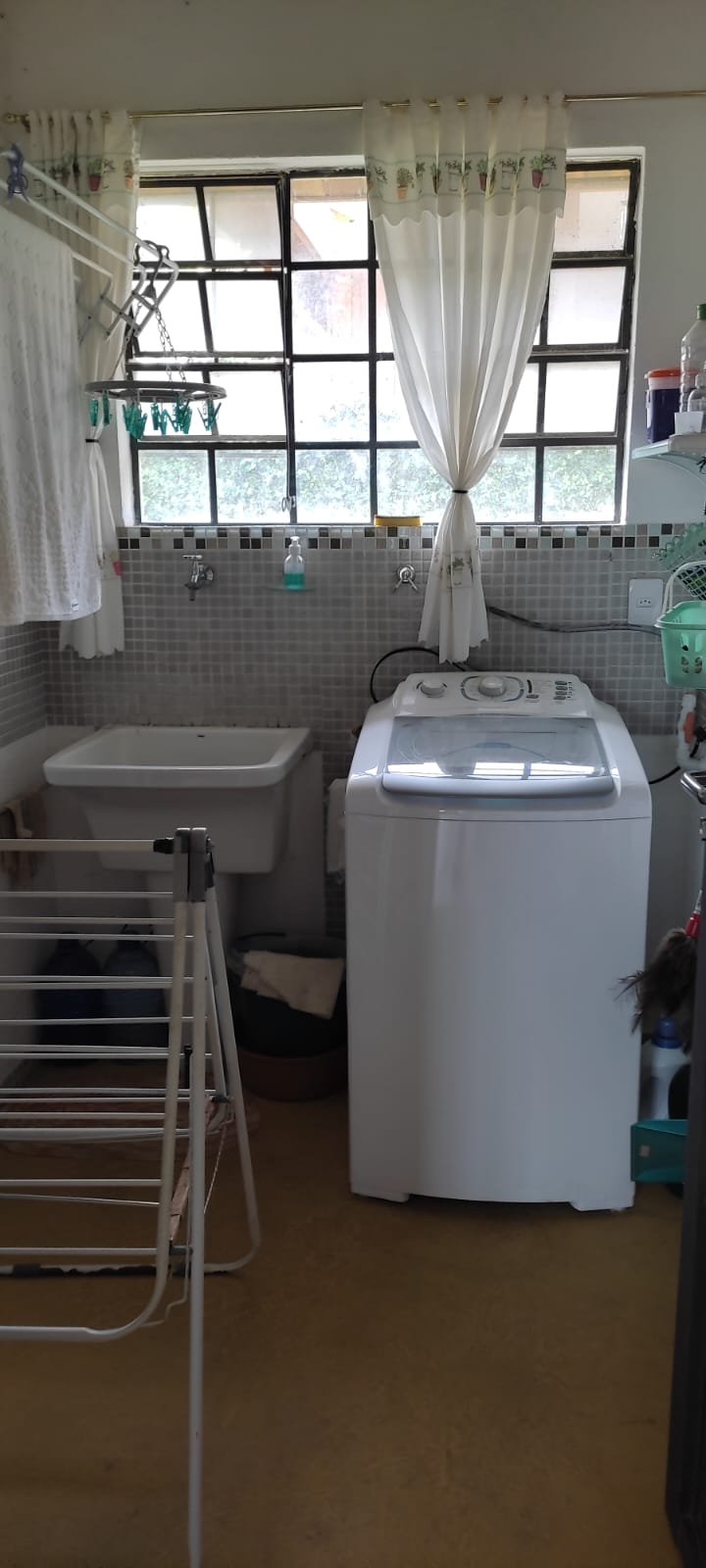Imagem Casa com 6 Quartos à Venda, 2 m²em Vila Cubas - Tijucas do Sul Imagem Casa com 6 Quartos à Venda, 2 m²em Vila Cubas - Tijucas do Sul