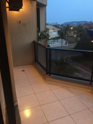 Imagem Apartamento com 4 Quartos à Venda, 120 m²em Enseada - Guarujá