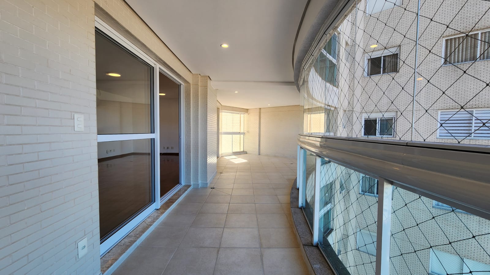 Imagem Apartamento com 4 Quartos à Venda, 204 m²em Boqueirão - Santos