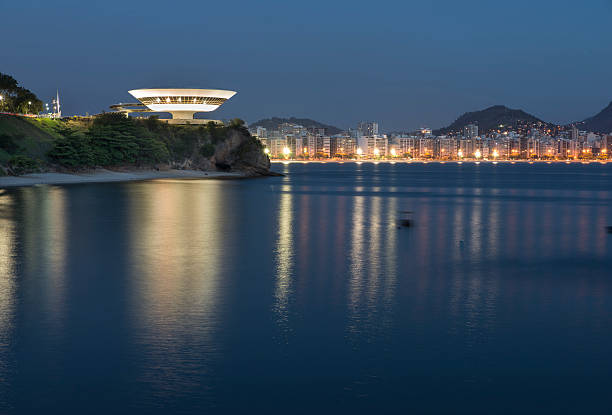Imagem Apartamento com 2 Quartos à Venda, 92 m² em Icaraí - Niterói Imagem Apartamento com 2 Quartos à Venda, 92 m² em Icaraí - Niterói