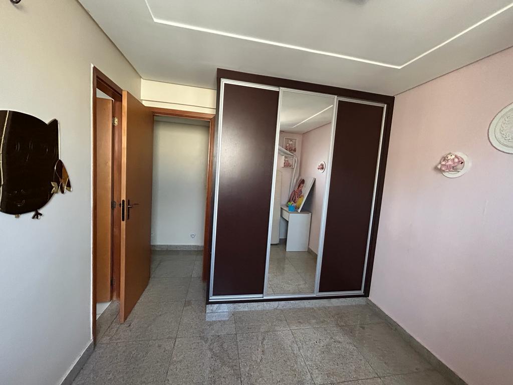 Imagem Apartamento com 4 Quartos à Venda, 216 m²em Setor Bueno - Goiânia Imagem Apartamento com 4 Quartos à Venda, 216 m²em Setor Bueno - Goiânia