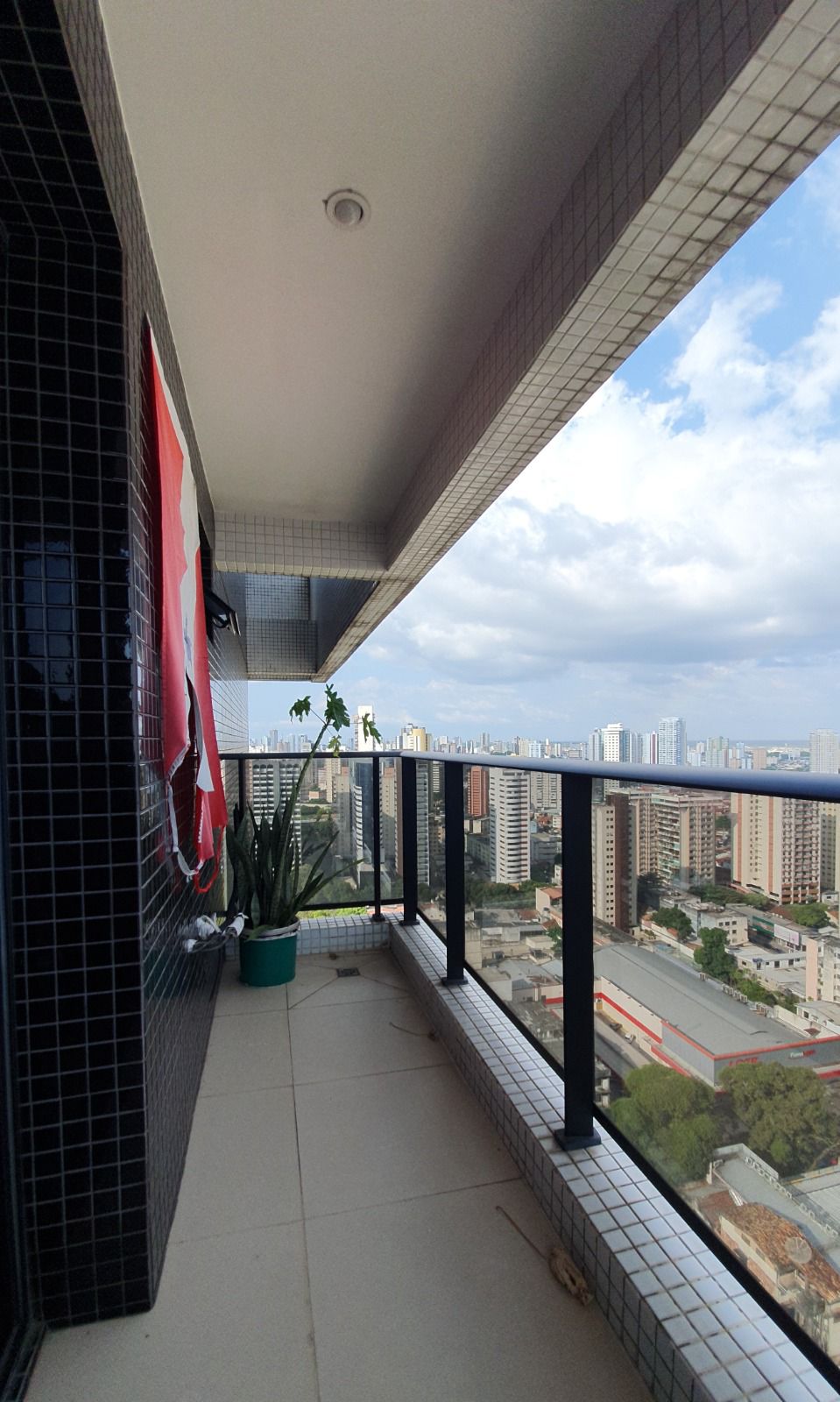 Imagem Apartamento com 4 Quartos à Venda, 178 m²em Batista Campos - Belém