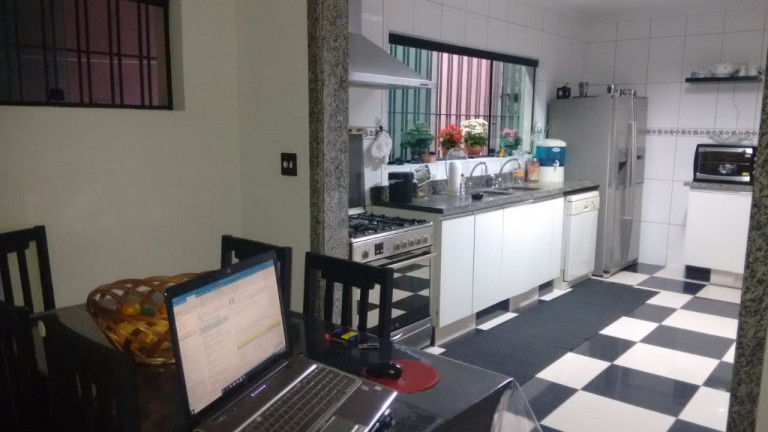 Imagem Casa com 6 Quartos à Venda, 400 m² em Cidade Vargas - São Paulo Imagem Casa com 6 Quartos à Venda, 400 m² em Cidade Vargas - São Paulo
