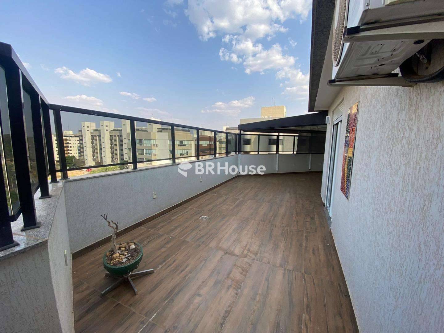 Imagem Cobertura com 3 Quartos à Venda, 222 m² em Asa Norte - Brasília