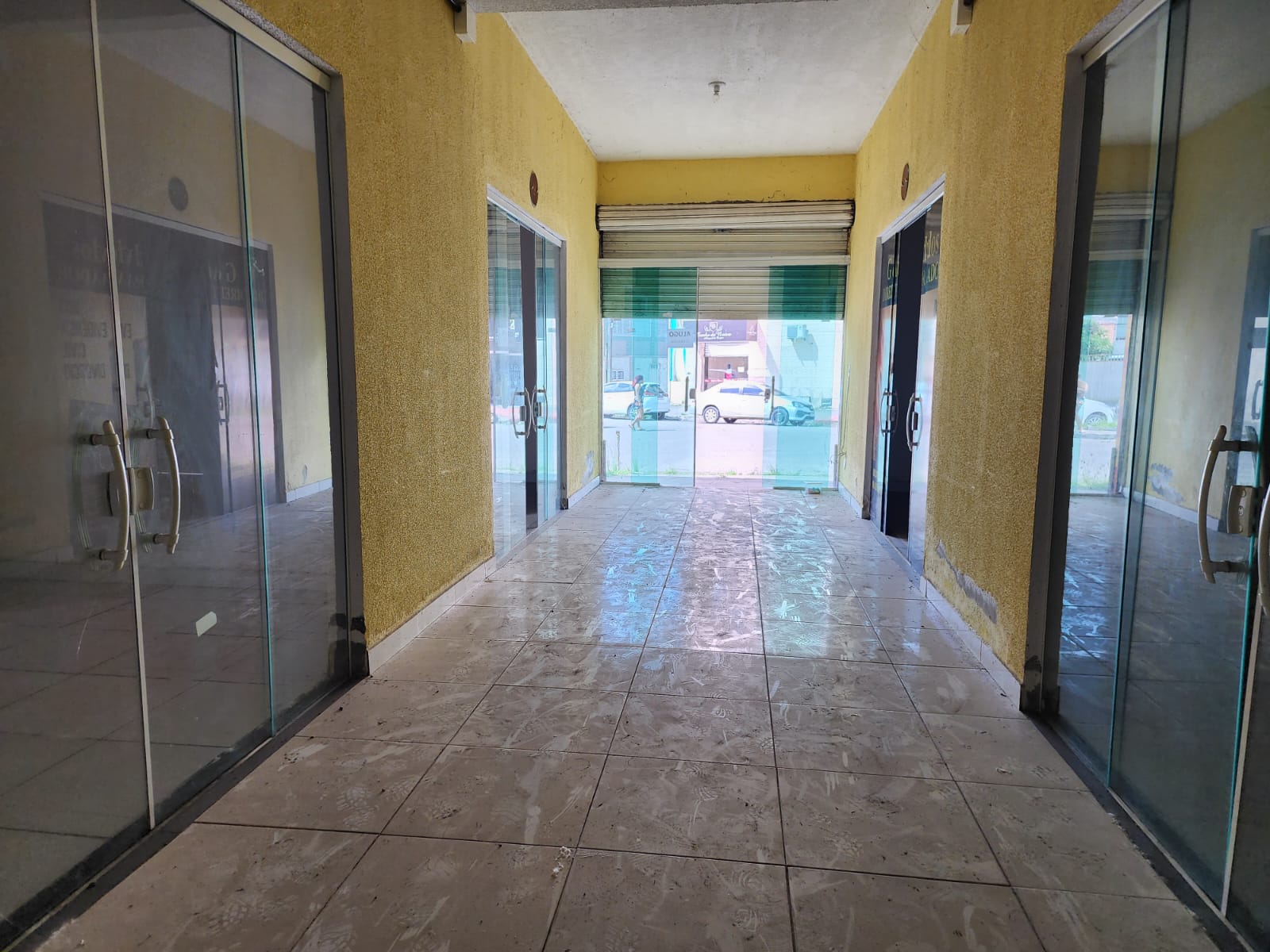 Imagem Imóvel Comercial à Venda, 650 m²em Centro - Simões Filho Imagem Imóvel Comercial à Venda, 650 m²em Centro - Simões Filho
