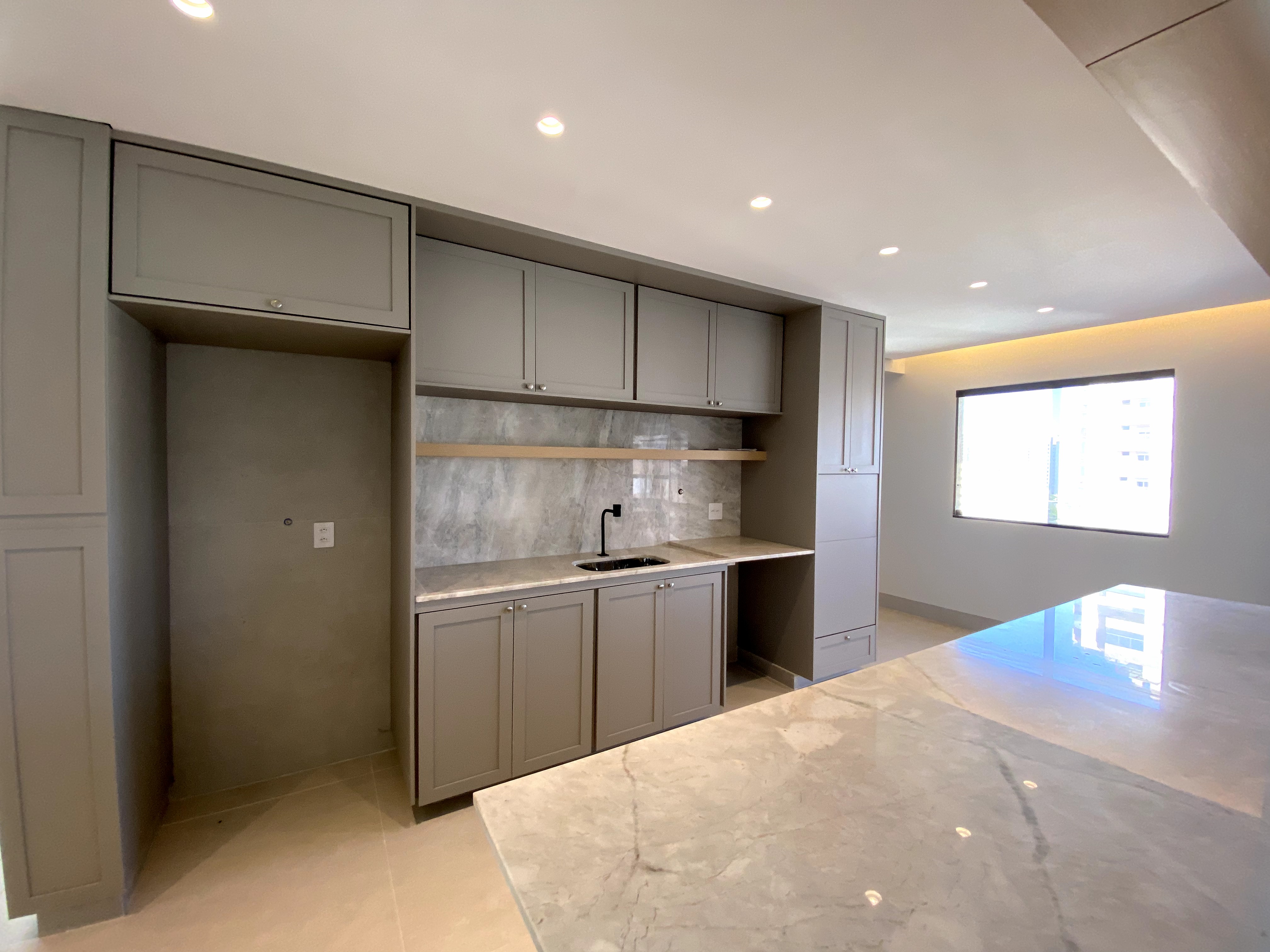 Imagem Apartamento com 4 Quartos à Venda, 216 m²em Martins - Uberlândia
