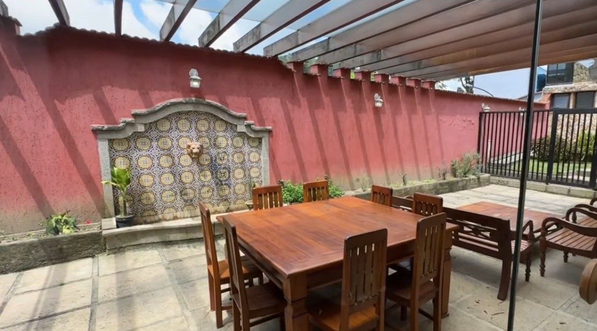 Imagem Casa com 4 Quartos à Venda, 441 m² em Castelanea - Petrópolis Imagem Casa com 4 Quartos à Venda, 441 m² em Castelanea - Petrópolis