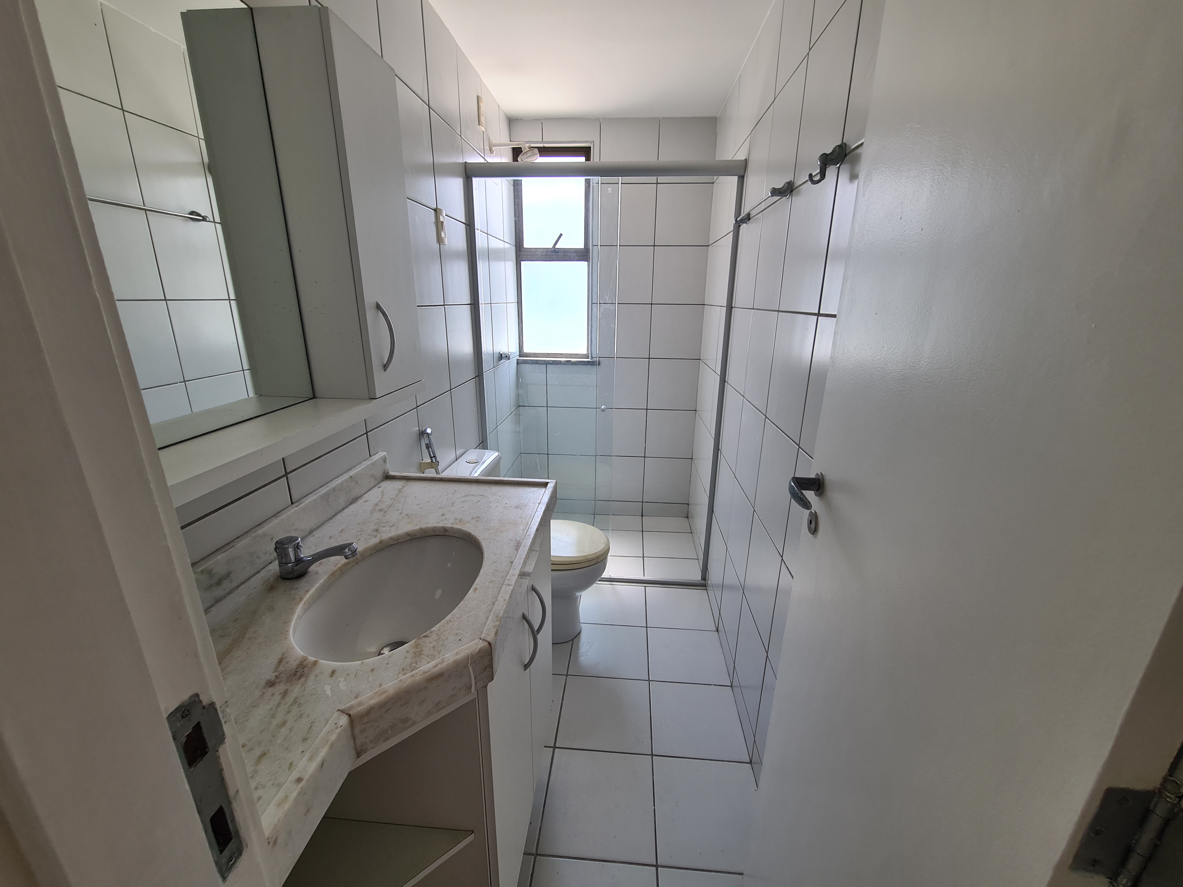 Imagem Apartamento com 3 Quartos para Alugar, 83 m²em Meireles - Fortaleza