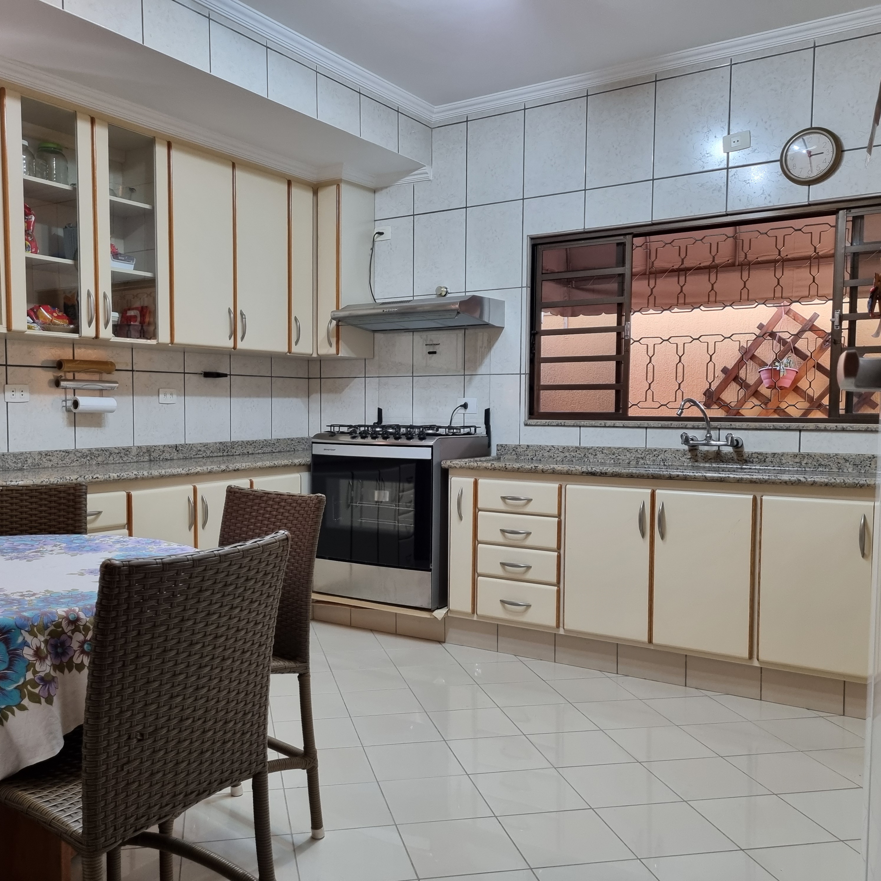 Imagem Sobrado com 3 Quartos à Venda ou Temporada, 266 m²em Vila Planalto - Campo Grande Imagem Sobrado com 3 Quartos à Venda ou Temporada, 266 m²em Vila Planalto - Campo Grande