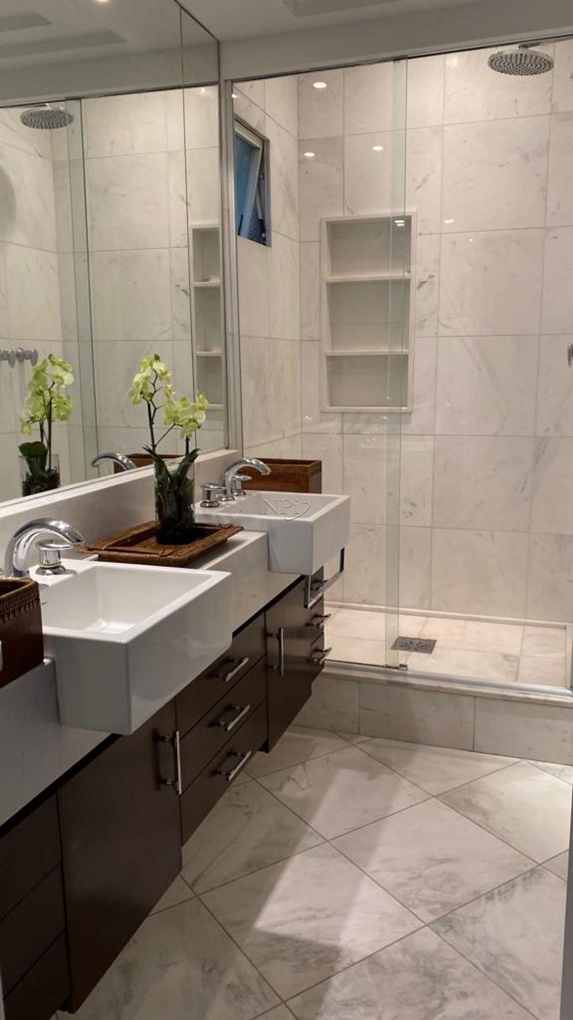Imagem Apartamento com 3 Quartos à Venda, 130 m²em Indianópolis - São Paulo