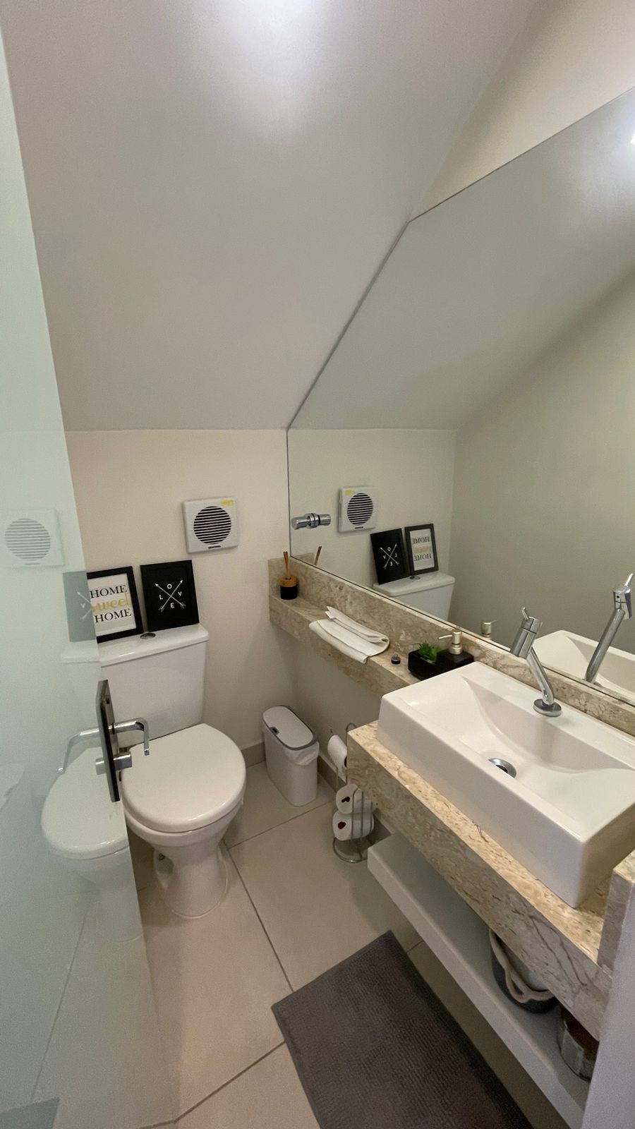 Imagem Sobrado com 2 Quartos à Venda, 84 m²em Guanabara - Joinville