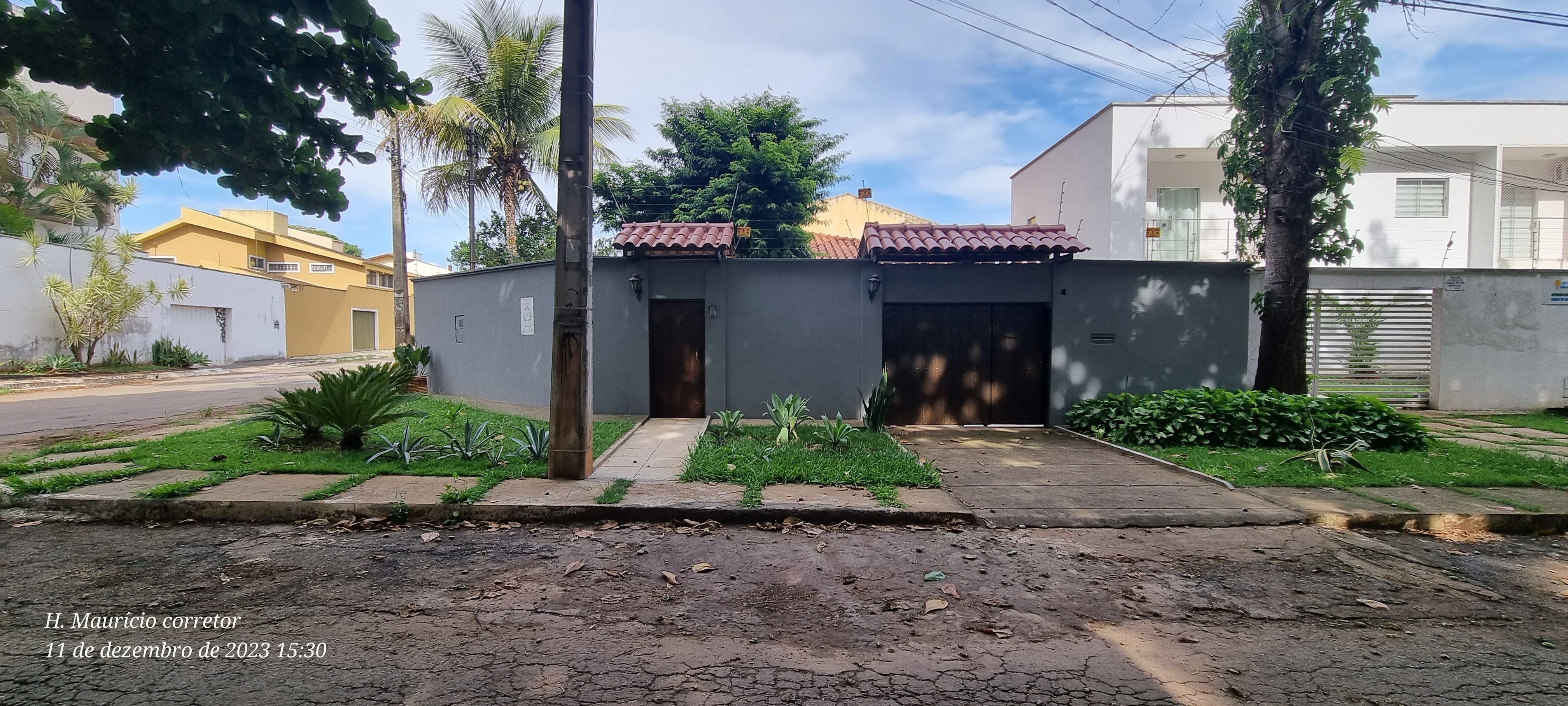 Imagem Casa com 4 Quartos à Venda, 240 m²em Setor Jaó - Goiânia