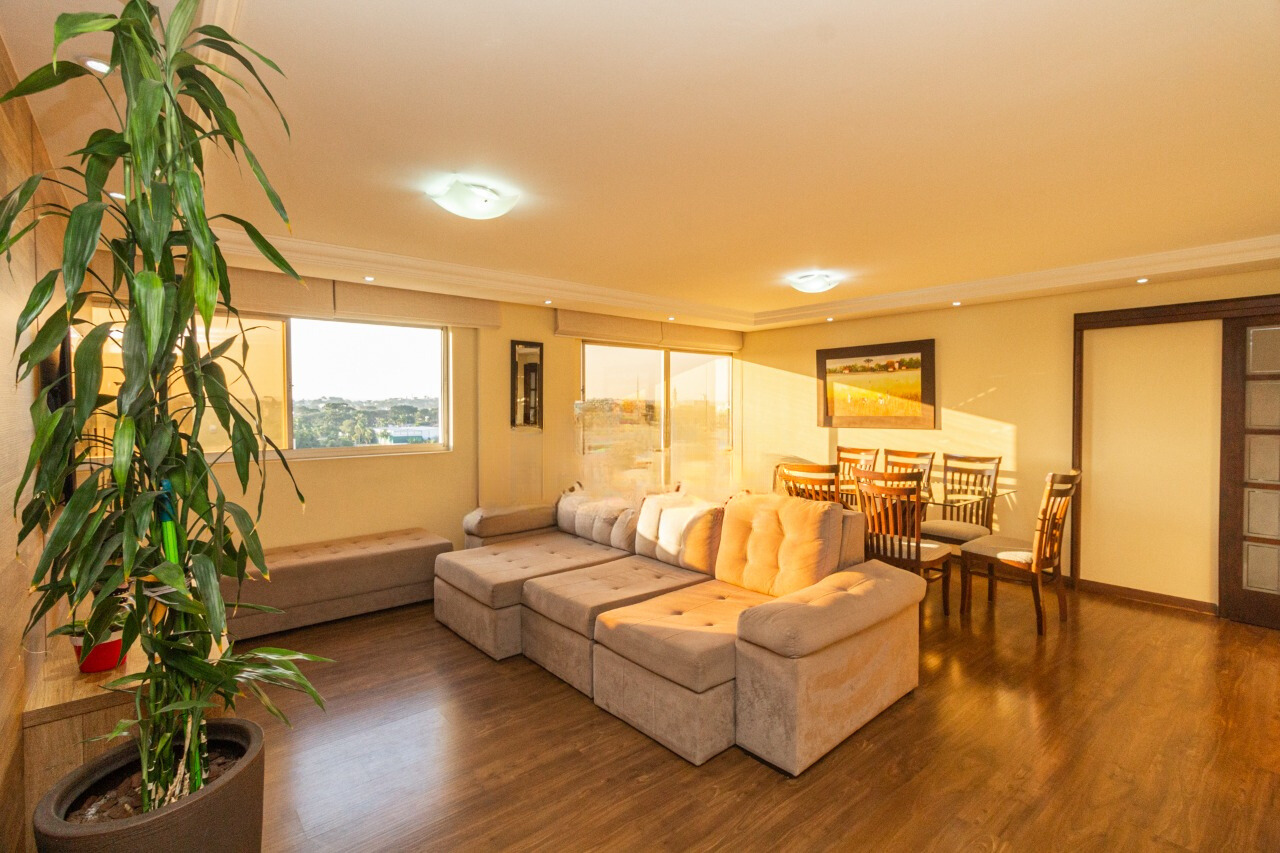Imagem Apartamento com 4 Quartos à Venda, 152 m²em Bigorrilho - Curitiba