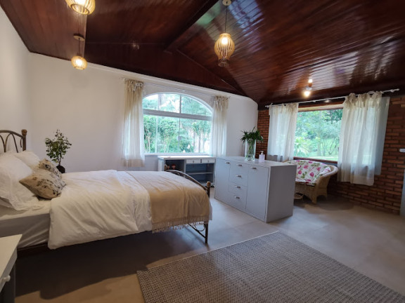 Imagem Chácara com 8 Quartos à Venda, em Jardim Santa Vitória (Canguera) - São Roque Imagem Chácara com 8 Quartos à Venda, em Jardim Santa Vitória (Canguera) - São Roque