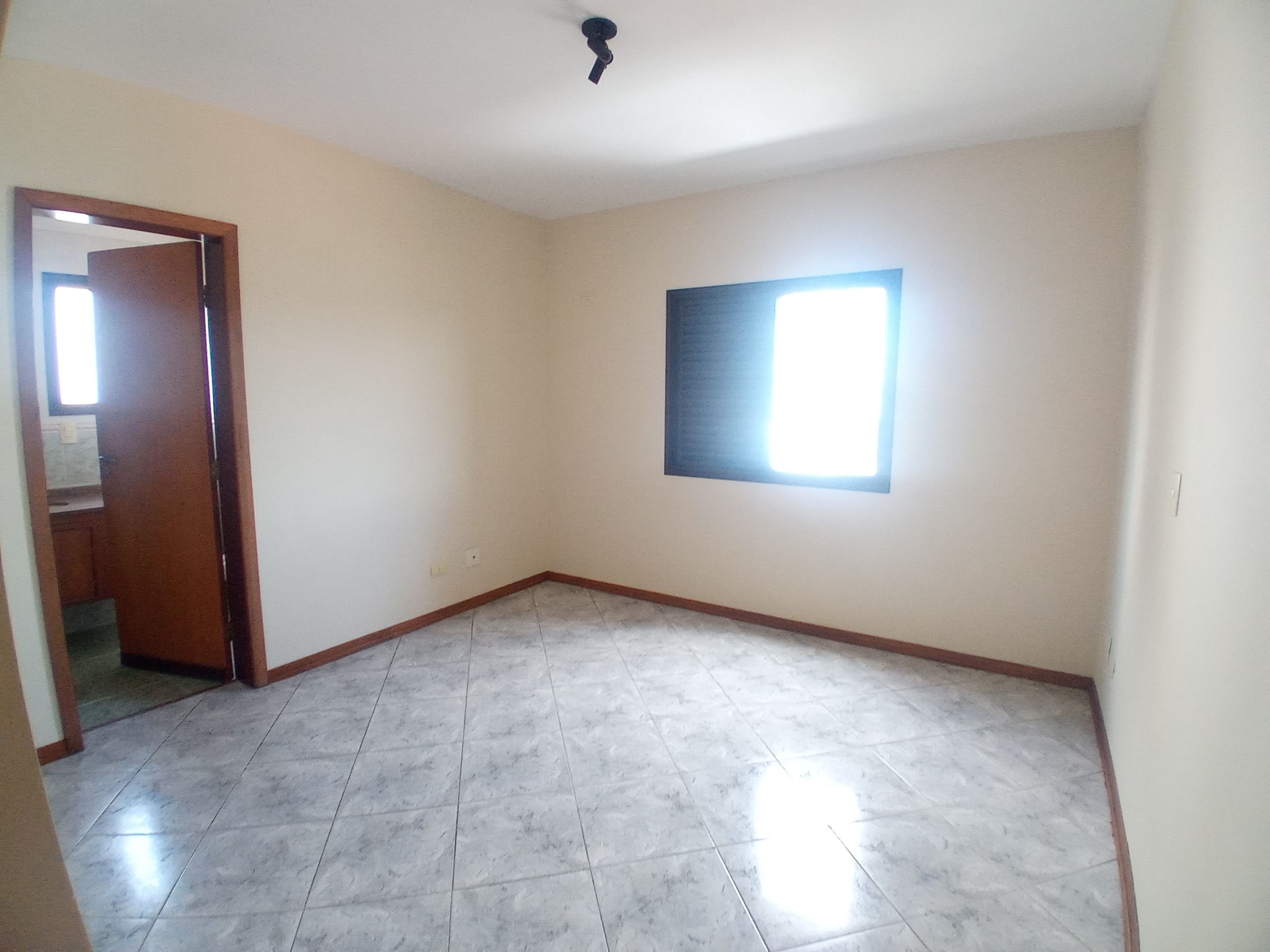 Imagem Apartamento com 2 Quartos à Venda, 75 m²em Centro - Taubaté