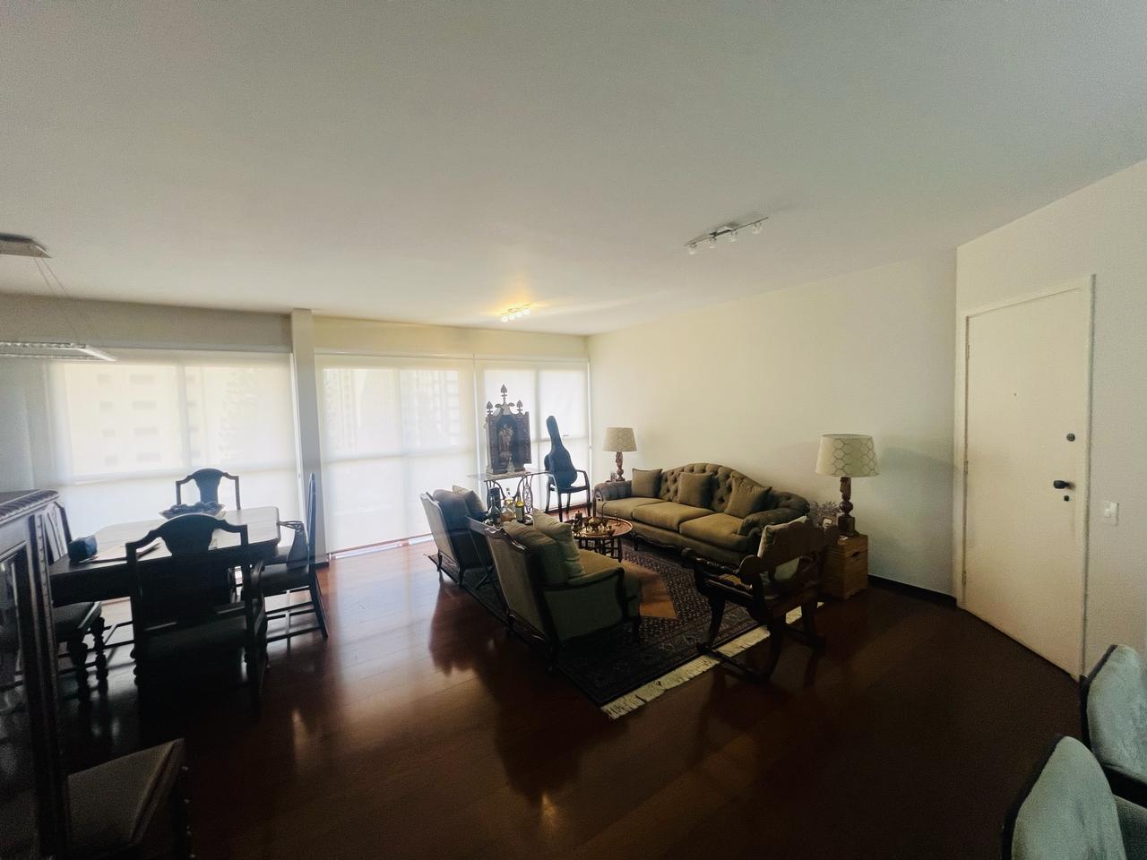 Imagem Apartamento com 4 Quartos à Venda, 167 m²em Cambuí - Campinas