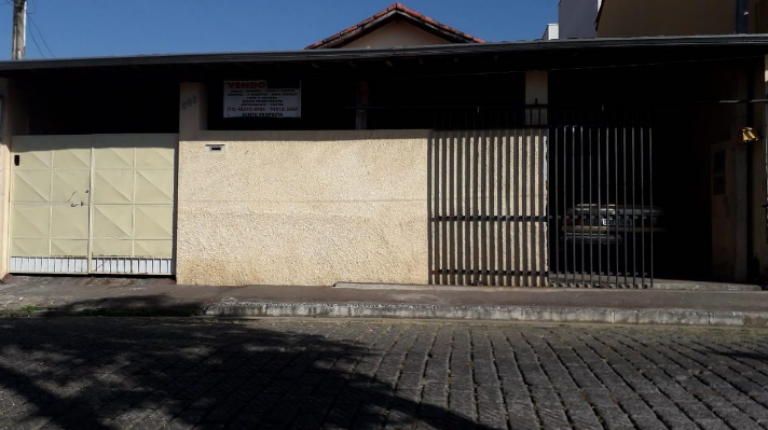 Casa com 3 Quartos à Venda, 234 m² em Vila Crispim - Cruzeiro