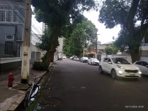 Imagem Casa com 5 Quartos para Alugar, 600 m²em Batista Campos - Belém