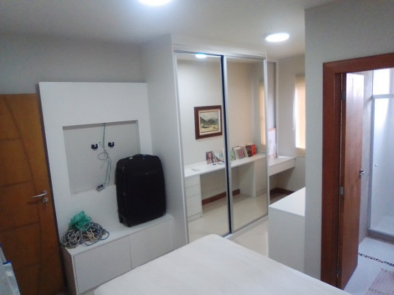 Imagem Casa com 4 Quartos à Venda, 260 m² em Badu - Niterói Imagem Casa com 4 Quartos à Venda, 260 m² em Badu - Niterói