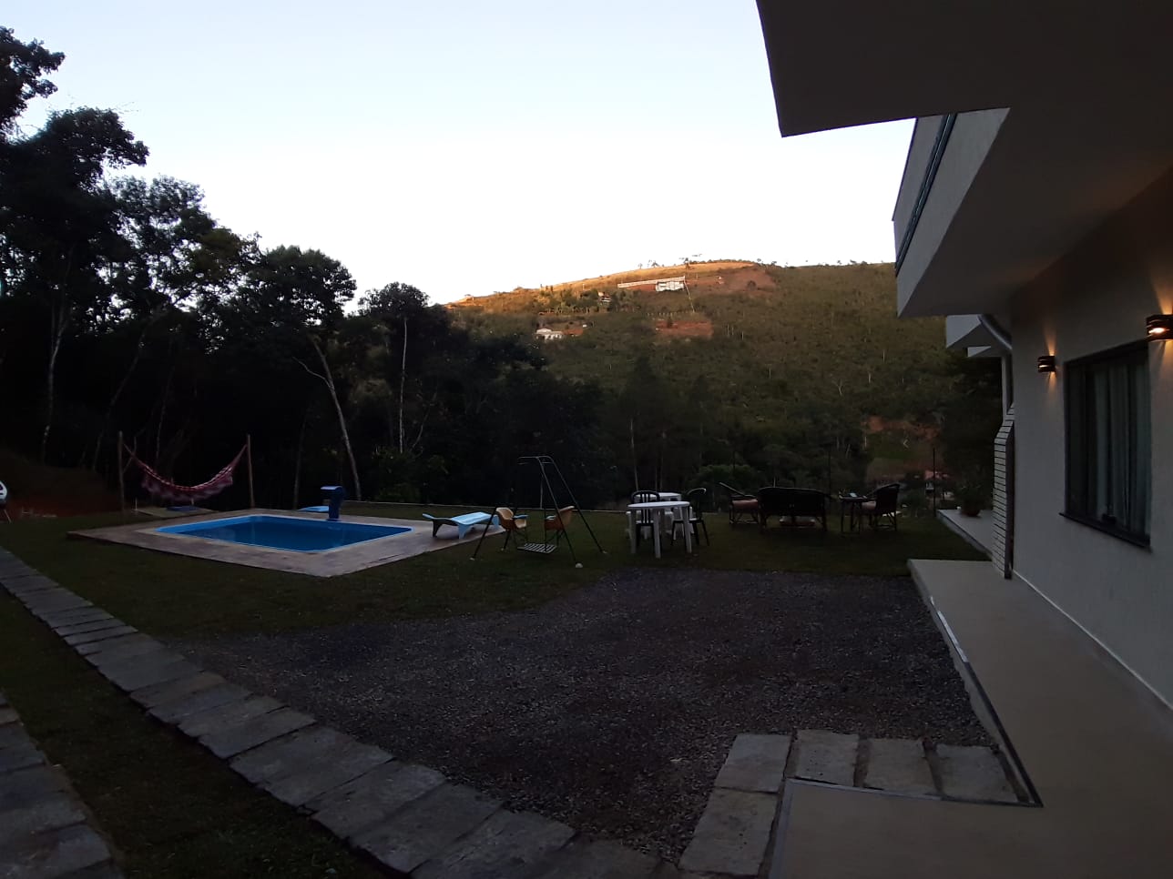 Imagem Casa com 4 Quartos à Venda, 240 m²em Albuquerque - Teresópolis