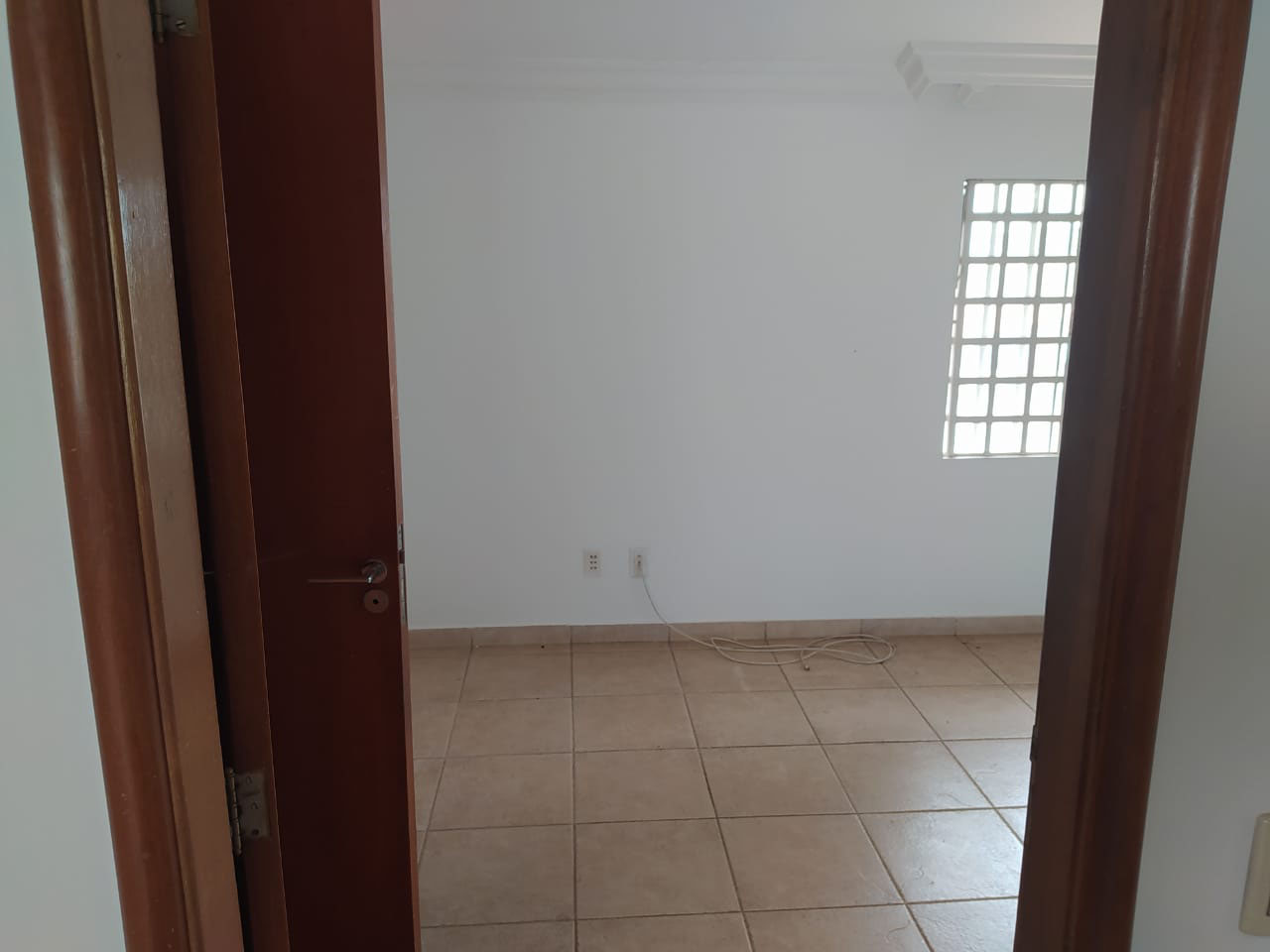 Imagem Casa de Condomínio com 3 Quartos à Venda, 200 m²em Jardim Ana Lúcia - Goiânia Imagem Casa de Condomínio com 3 Quartos à Venda, 200 m²em Jardim Ana Lúcia - Goiânia