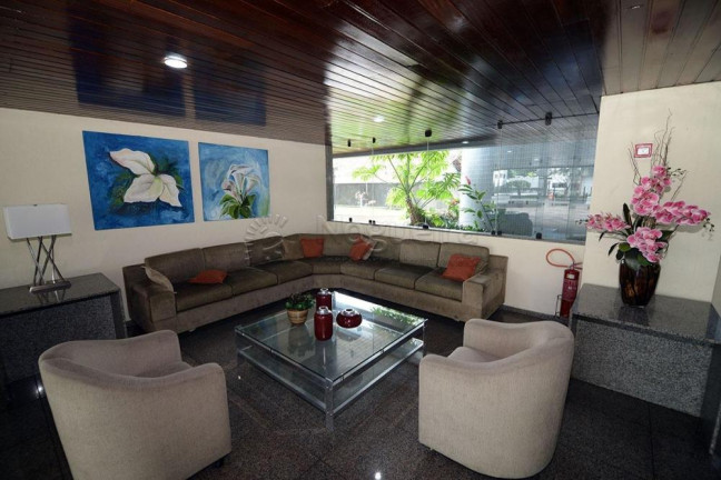 Imagem Casa com 4 Quartos à Venda, 393 m² em Casa Amarela - Recife