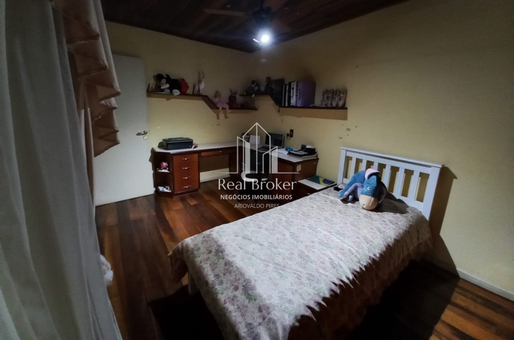 Imagem Casa com 3 Quartos à Venda, 280 m²em Orfãs - Ponta Grossa