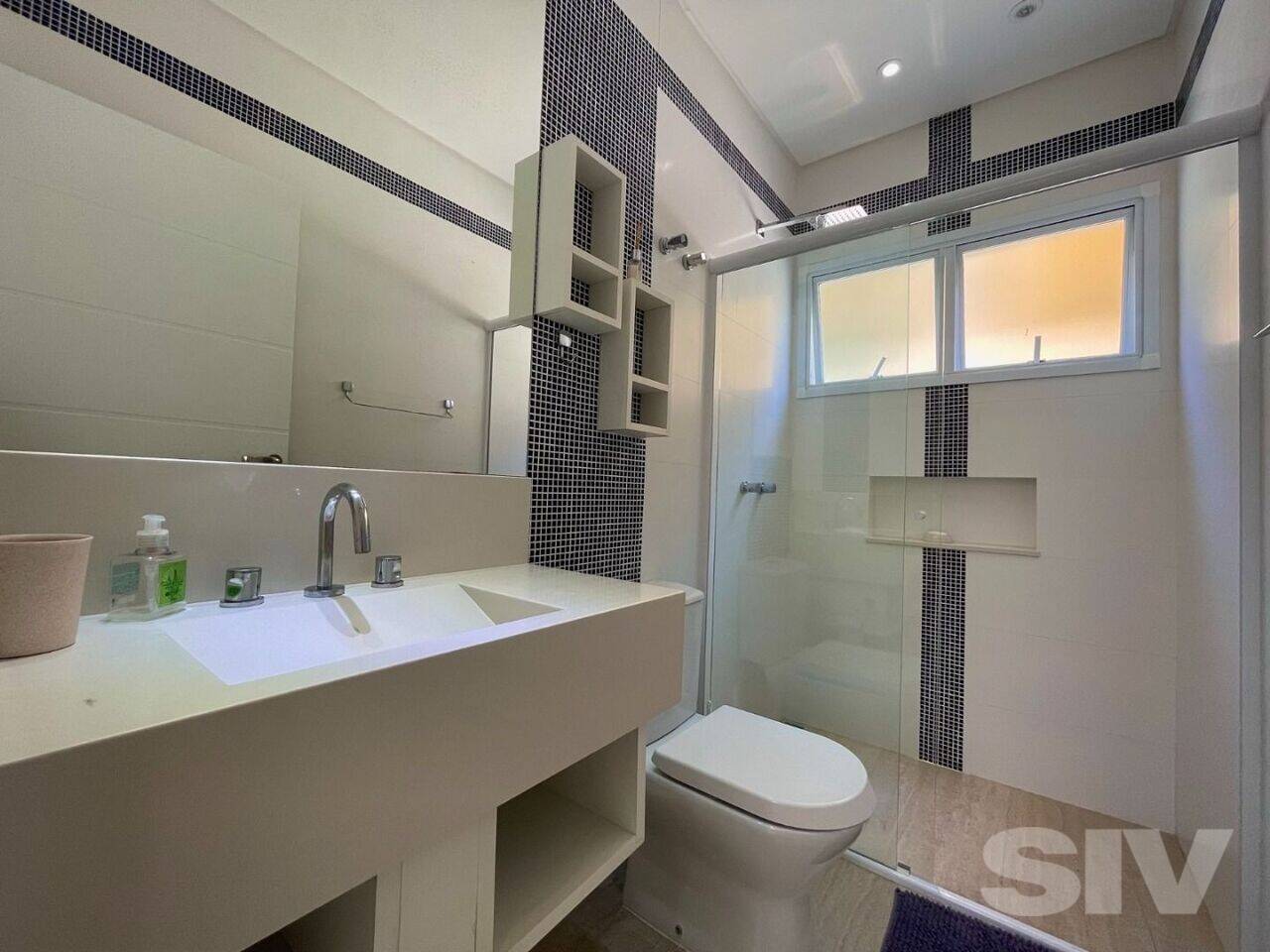 Imagem Casa de Condomínio com 5 Quartos à Venda, 553 m²em Riviera - Bertioga