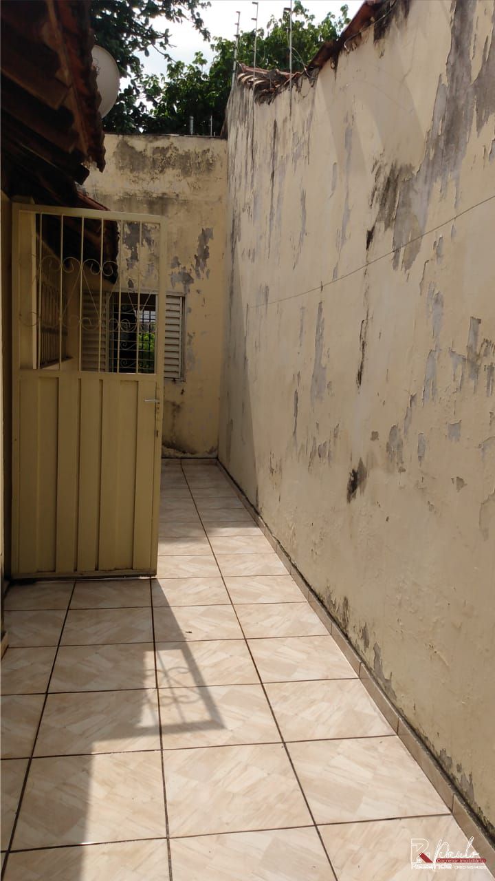 Imagem Casa com 3 Quartos à Venda, 68 m²em Centro - Corumbá Imagem Casa com 3 Quartos à Venda, 68 m²em Centro - Corumbá