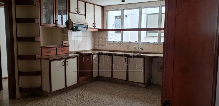 Imagem Apartamento com 4 Quartos à Venda, 120 m² em Agronômica - Florianópolis Imagem Apartamento com 4 Quartos à Venda, 120 m² em Agronômica - Florianópolis