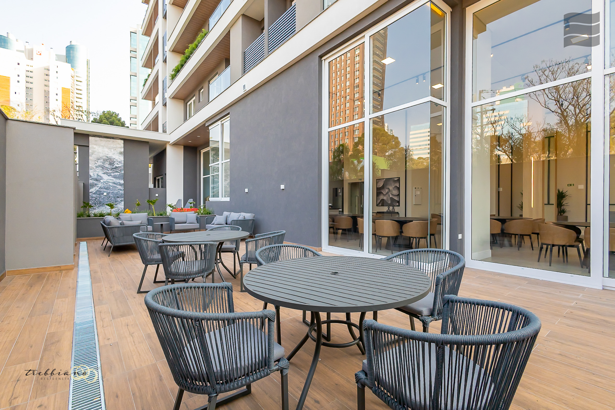 Imagem Apartamento com 2 Quartos à Venda, 75 m²em Mossunguê - CURITIBA